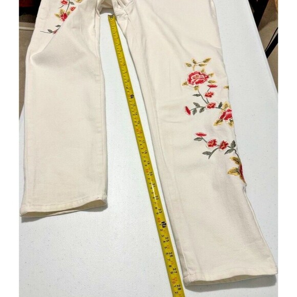 DG2 Diane Gilman Womens Virtual Stretch Floral Embroidered White Jeans 12P NWOT - Picture 15 of 16